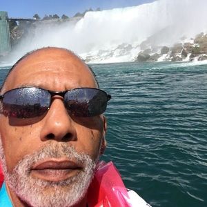 Meet your Posher, Douglas